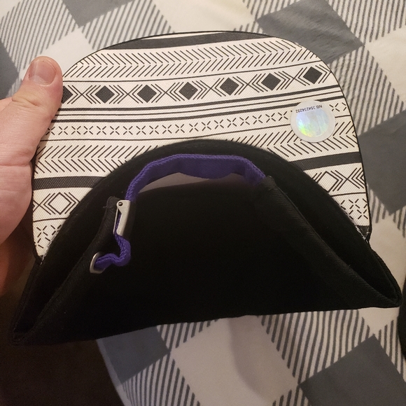 Kings hat - Picture 4 of 4